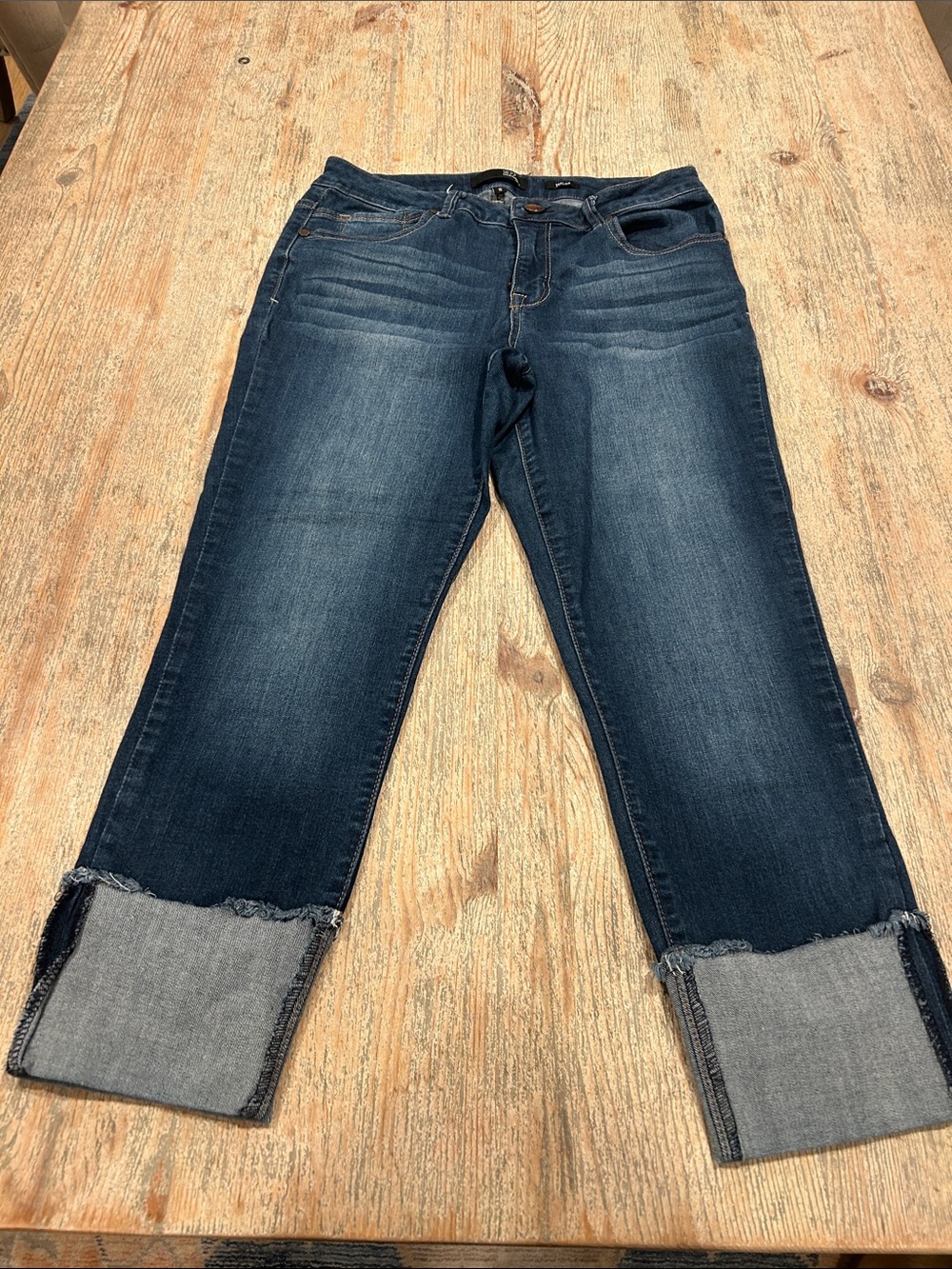 1822 Denim Dark Blue Rolled Ankle Jeans